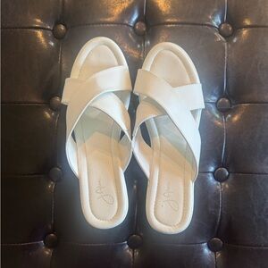 J Adams White Slide Sandals Minimalist Design size 10 EUC